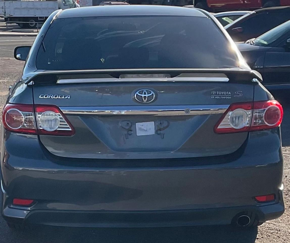 Toyota Corolla  2011