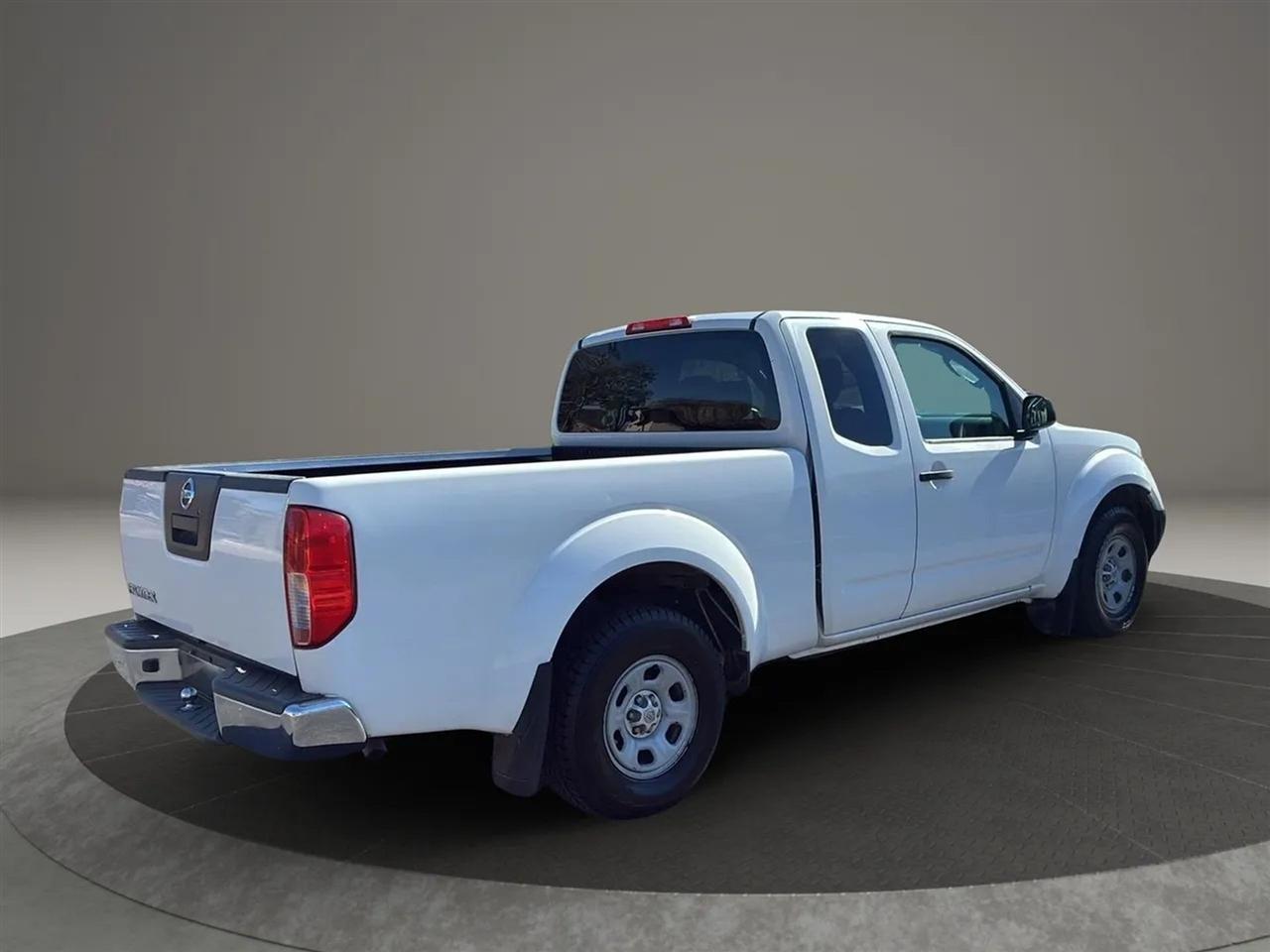 Nissan Frontier  2011