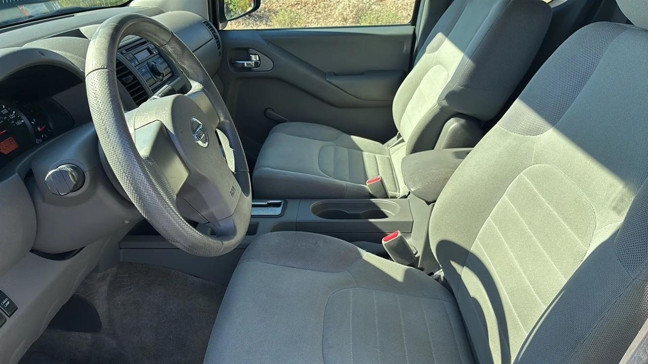 Nissan Frontier  2011