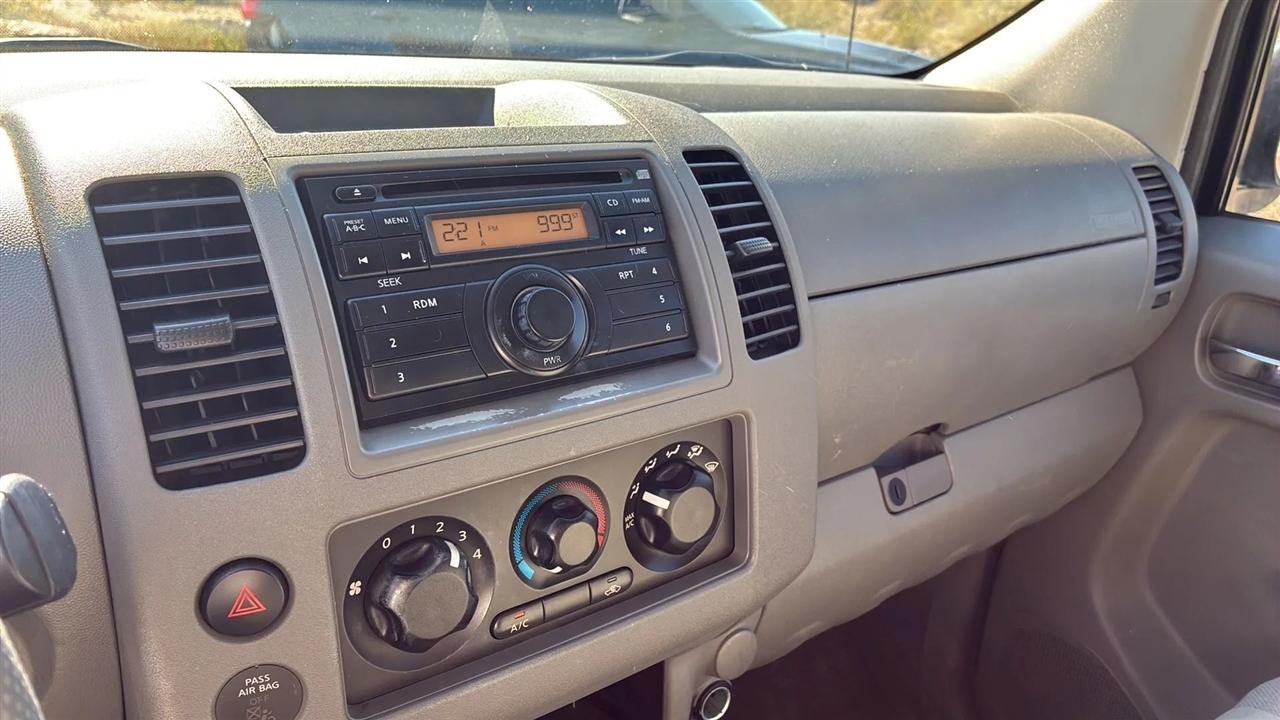 Nissan Frontier  2011