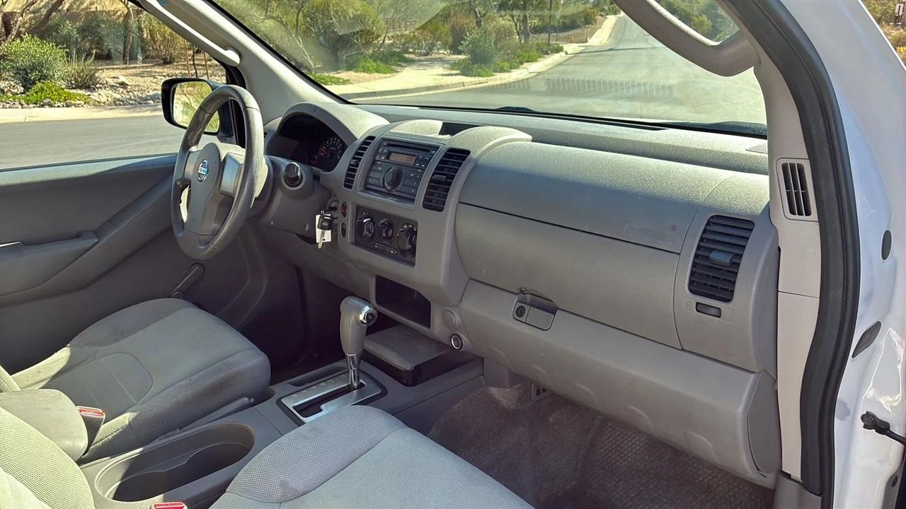 Nissan Frontier  2011