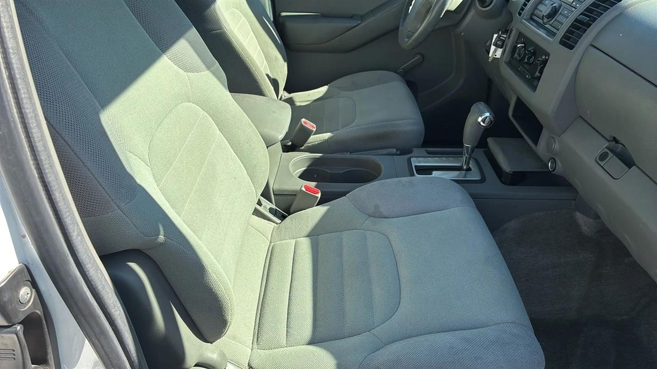 Nissan Frontier  2011