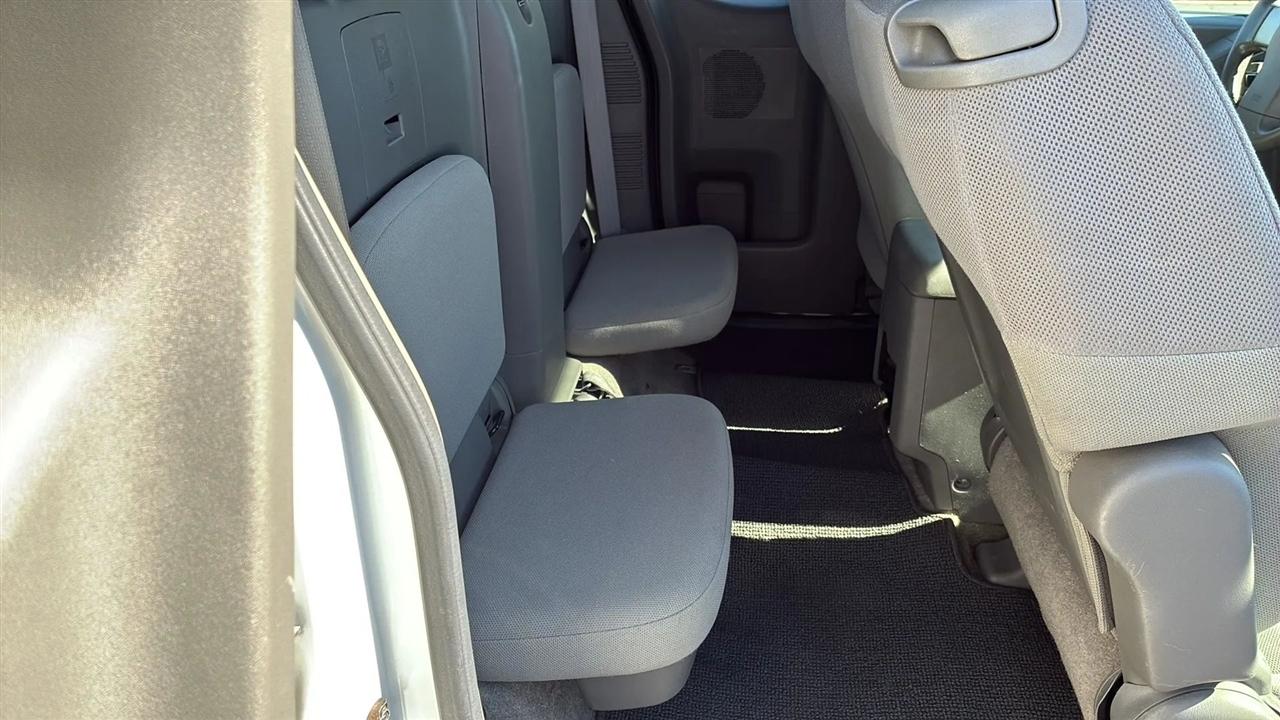 Nissan Frontier  2011