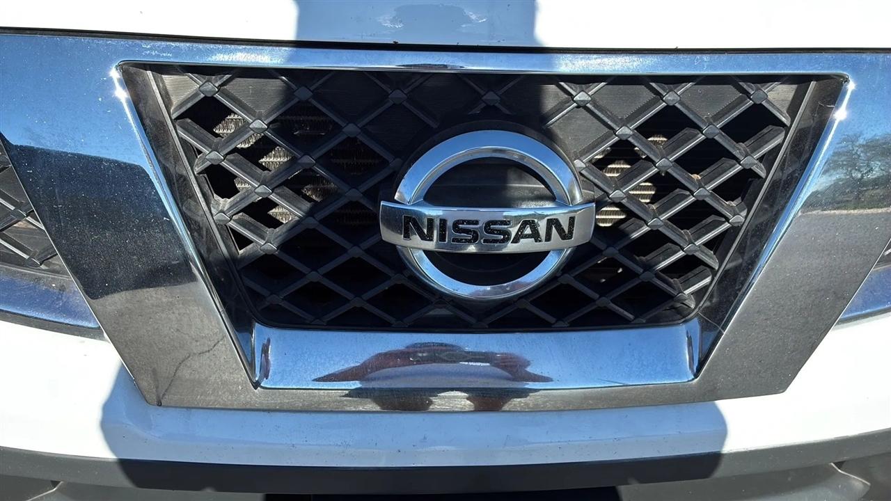 Nissan Frontier  2011