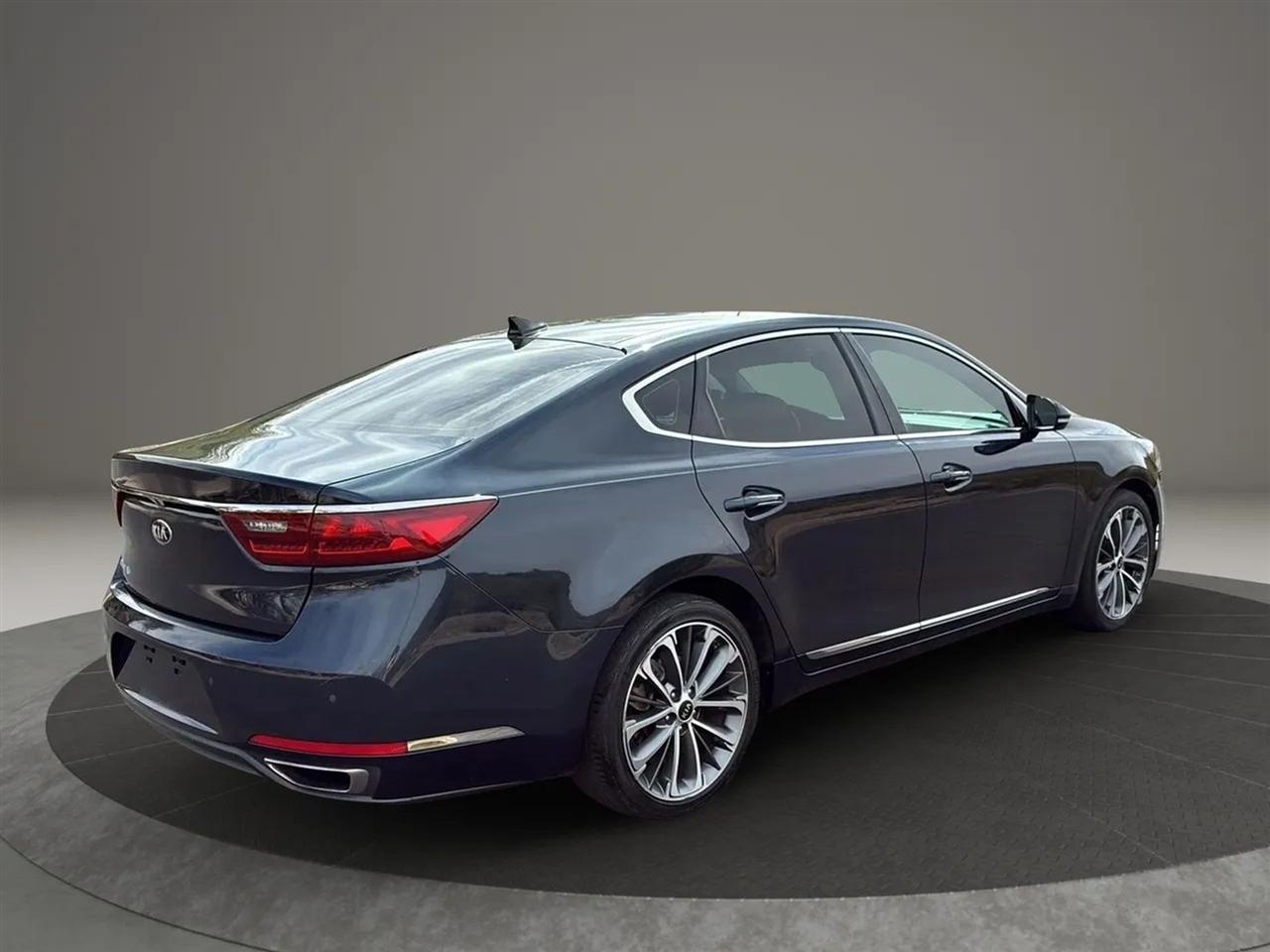 Kia Cadenza  2019