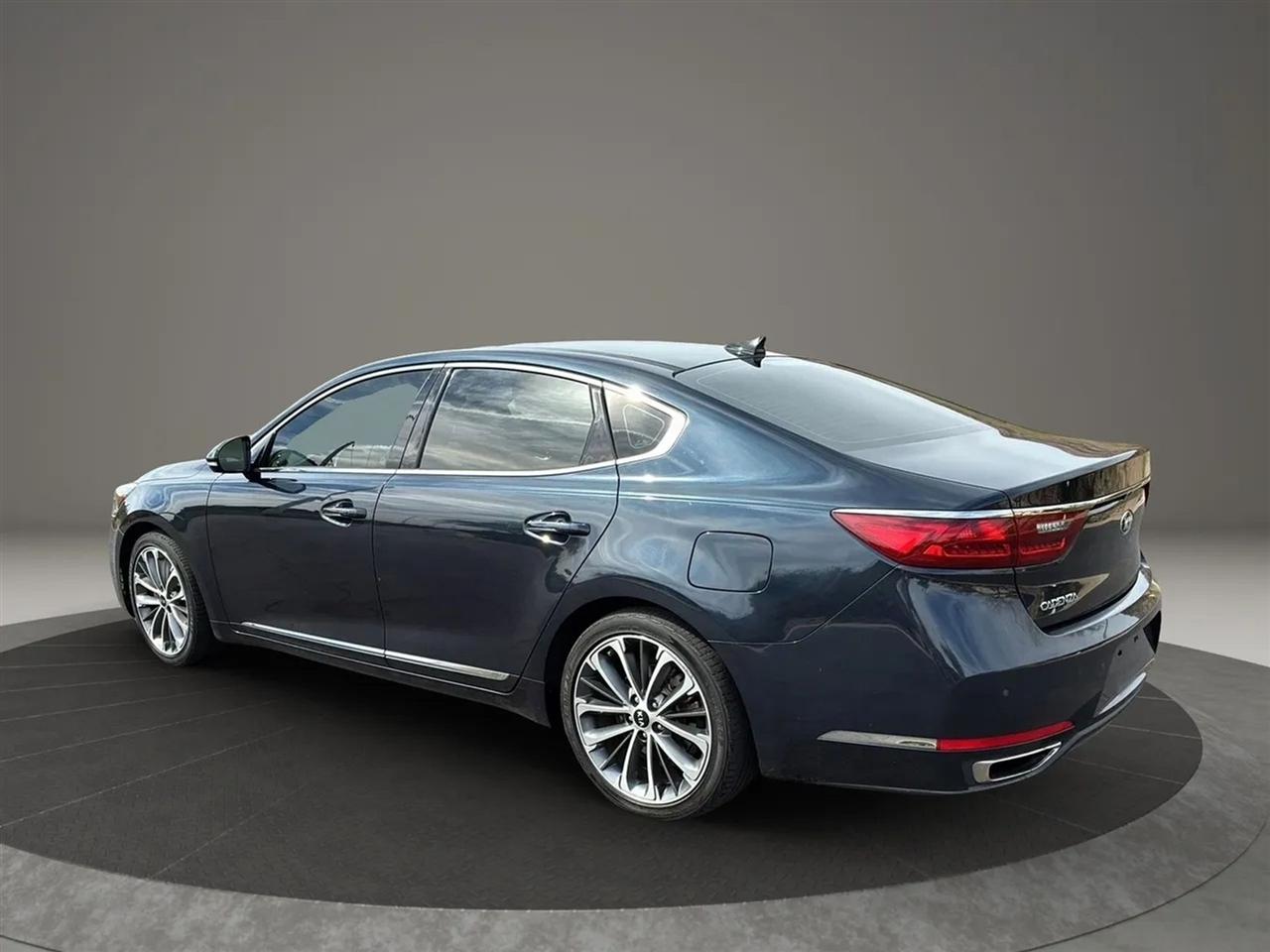 Kia Cadenza  2019