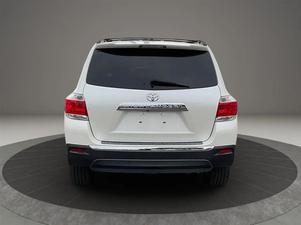 Toyota Highlander  2013