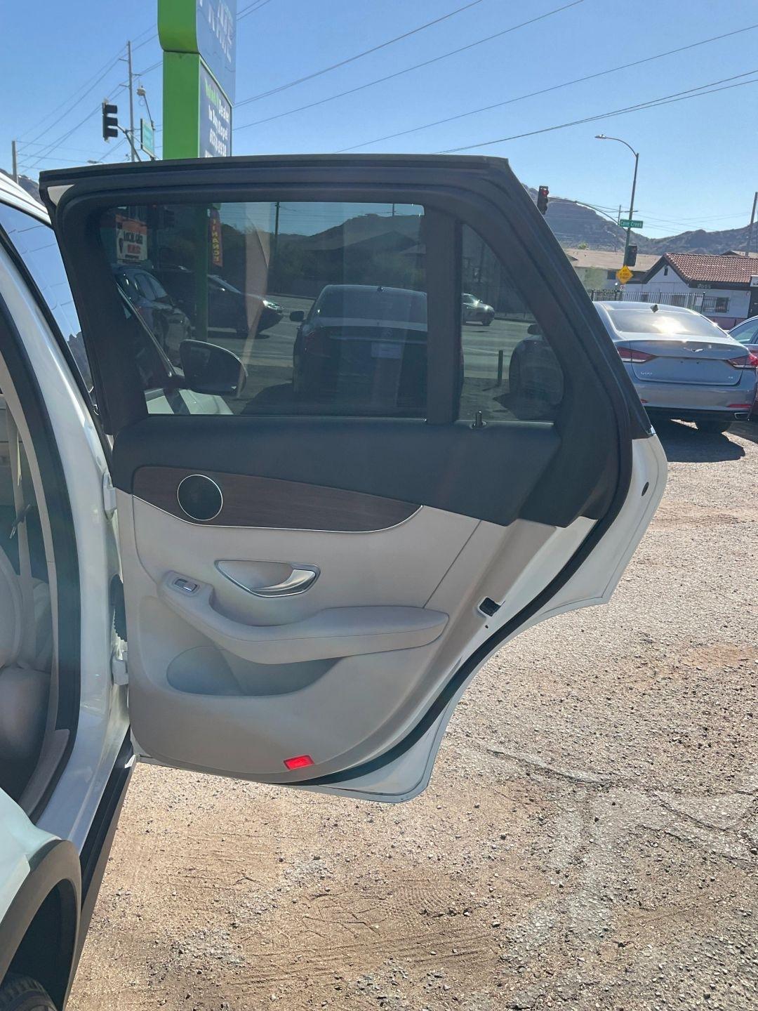 Mercedes-Benz GLC-Class  2020