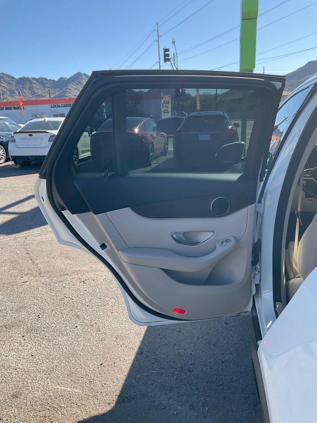 Mercedes-Benz GLC-Class  2020