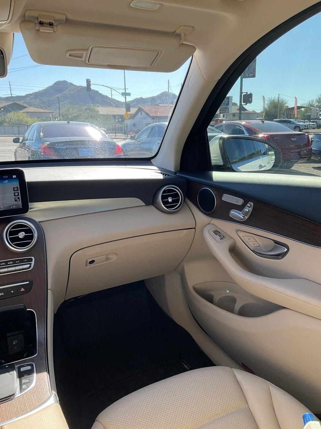 Mercedes-Benz GLC-Class  2020