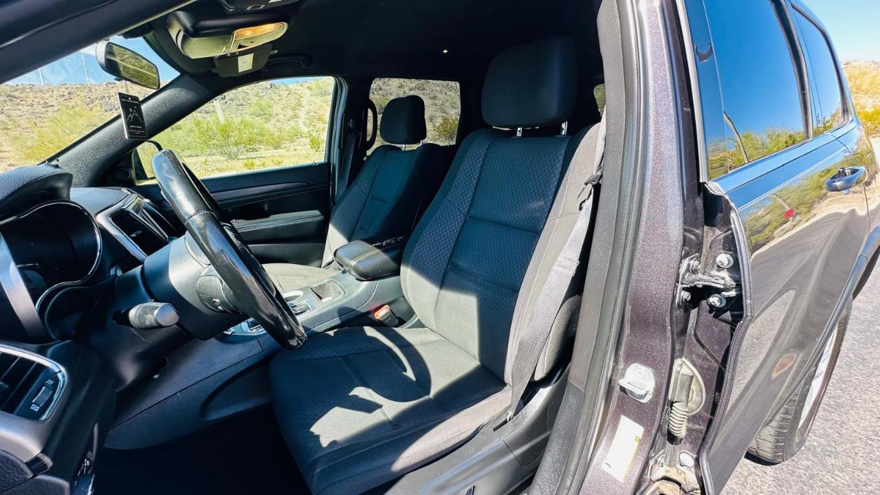 Jeep Grand Cherokee Laredo 2WD 2020