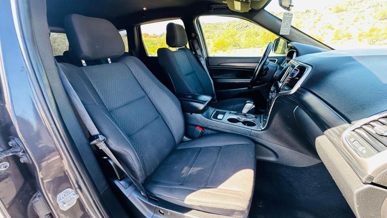 Jeep Grand Cherokee Laredo 2WD 2020