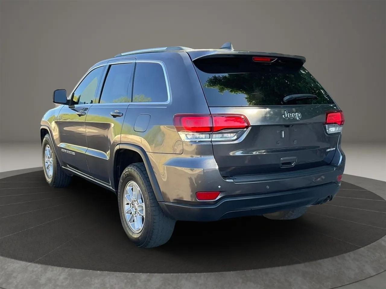 Jeep Grand Cherokee Laredo 2WD 2020