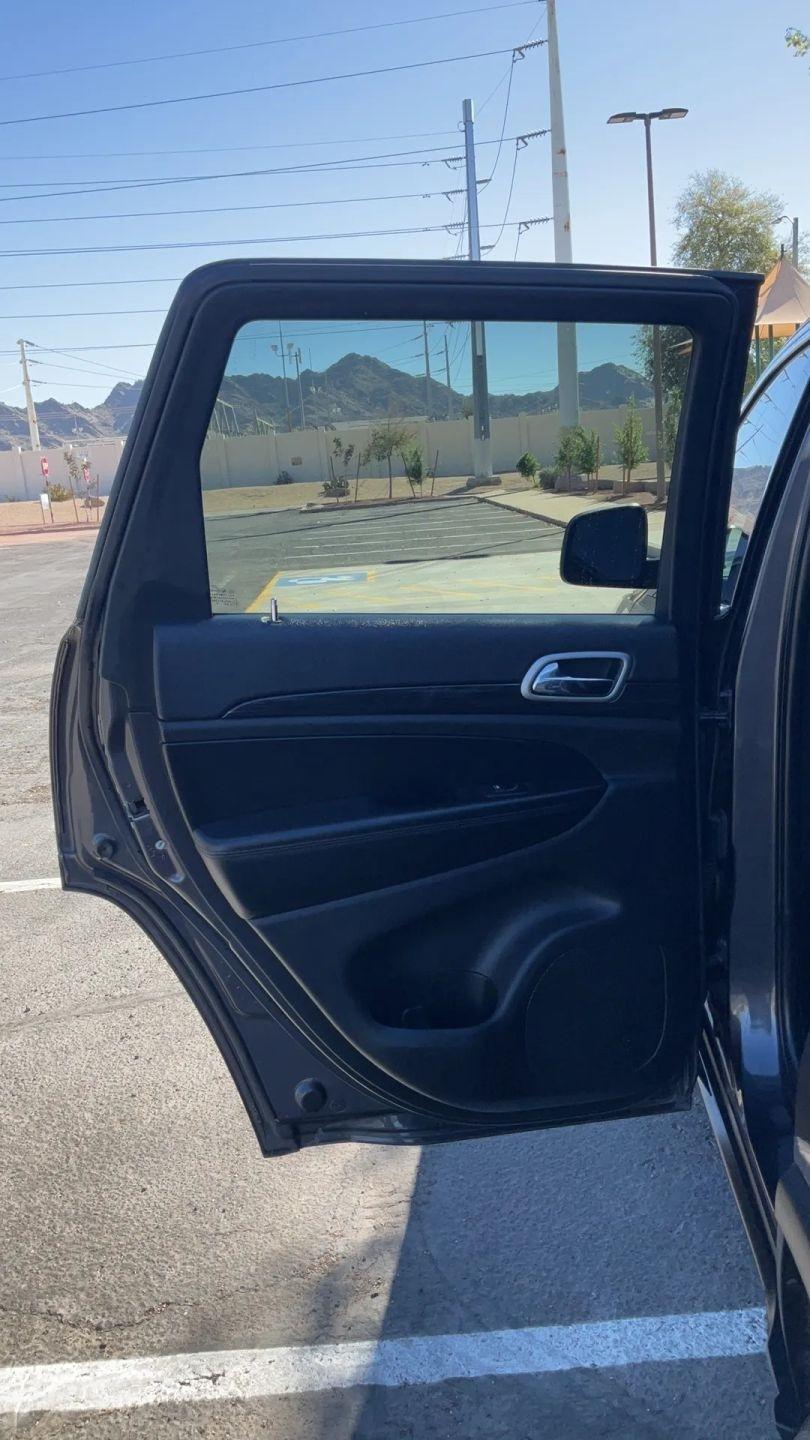 Jeep Grand Cherokee Laredo 2WD 2020