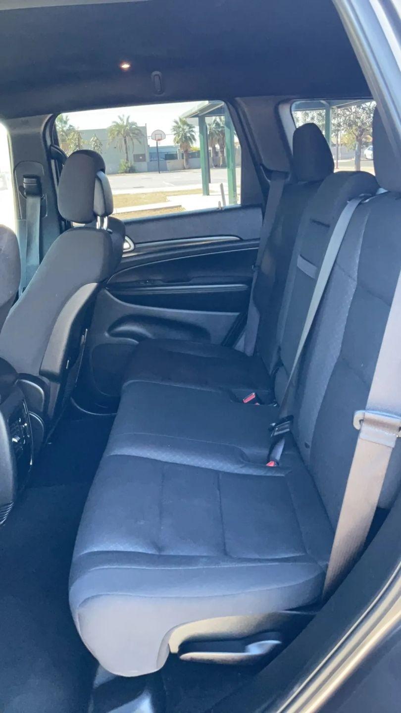 Jeep Grand Cherokee Laredo 2WD 2020