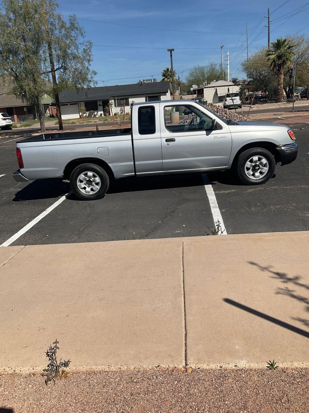 Nissan Frontier  2000