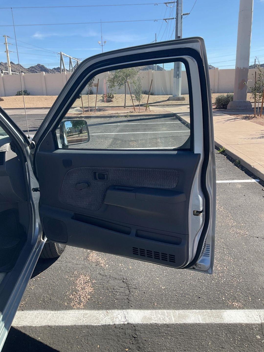 Nissan Frontier  2000