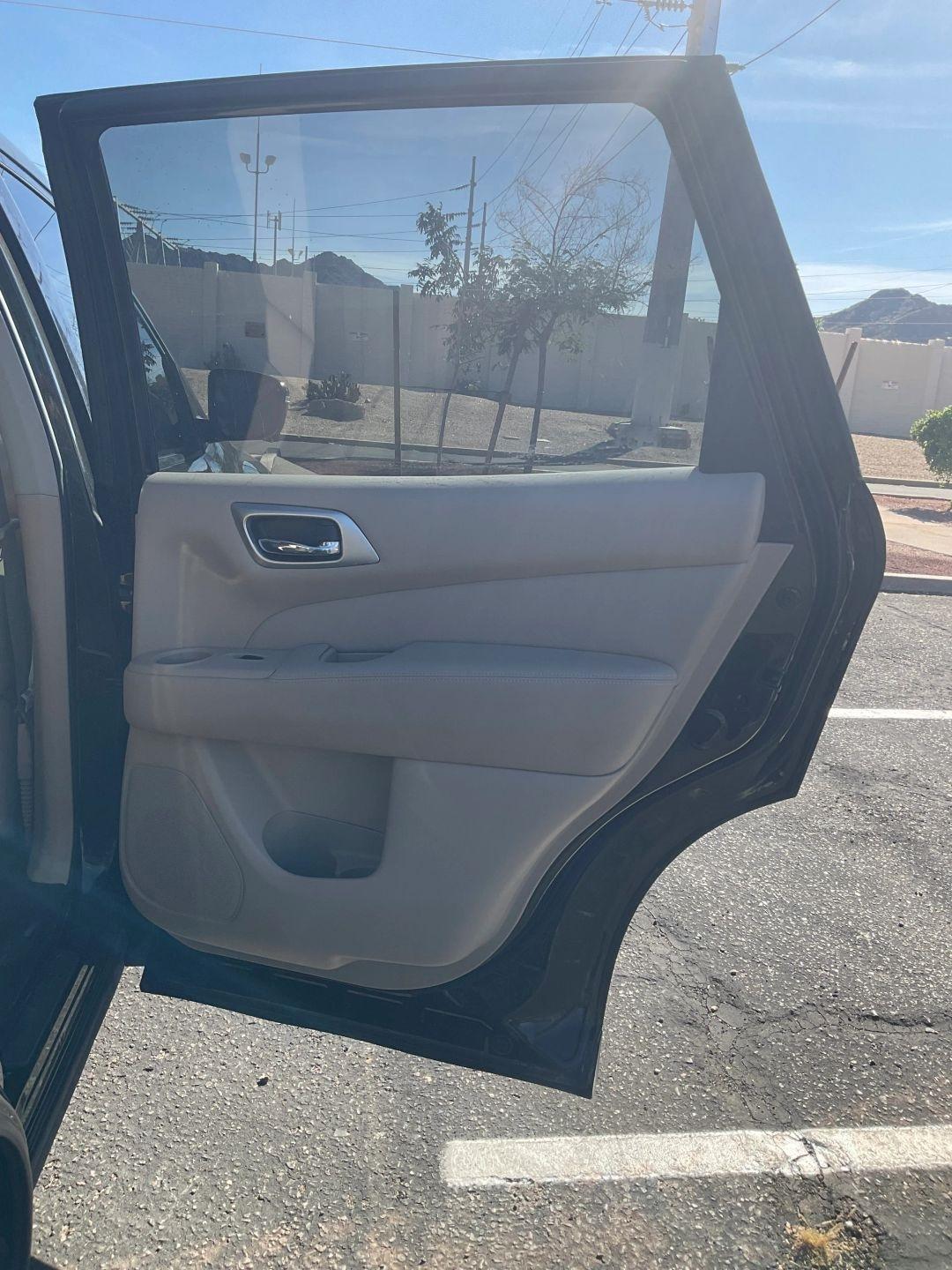 Nissan Pathfinder  2017