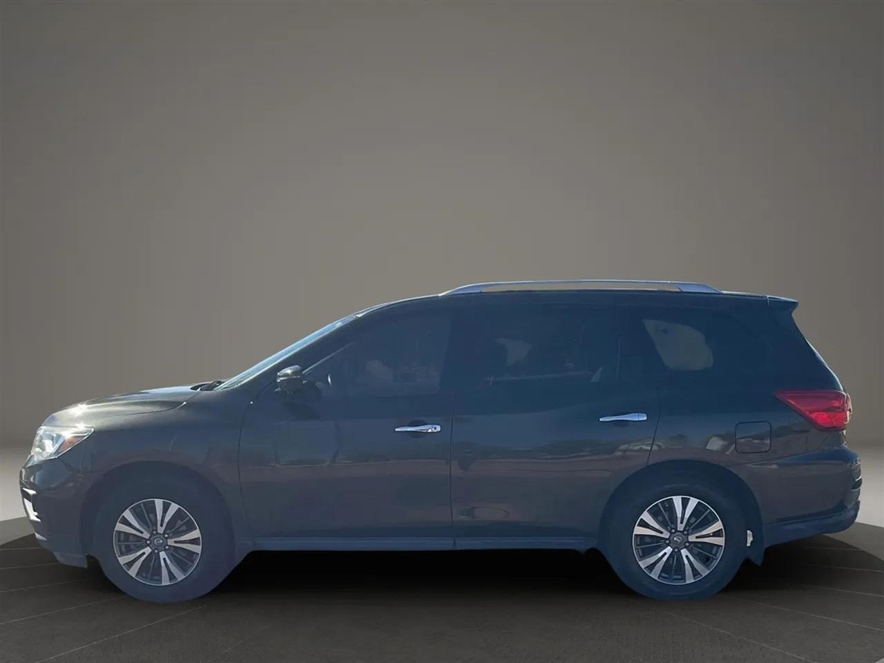 Nissan Pathfinder  2017