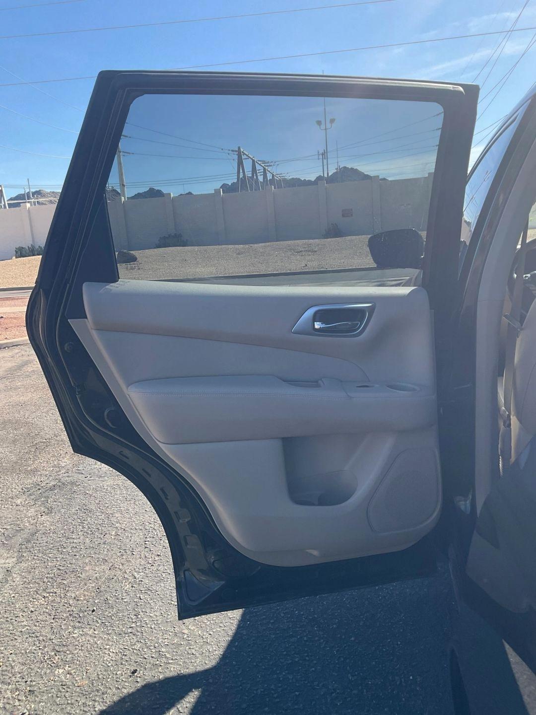 Nissan Pathfinder  2017