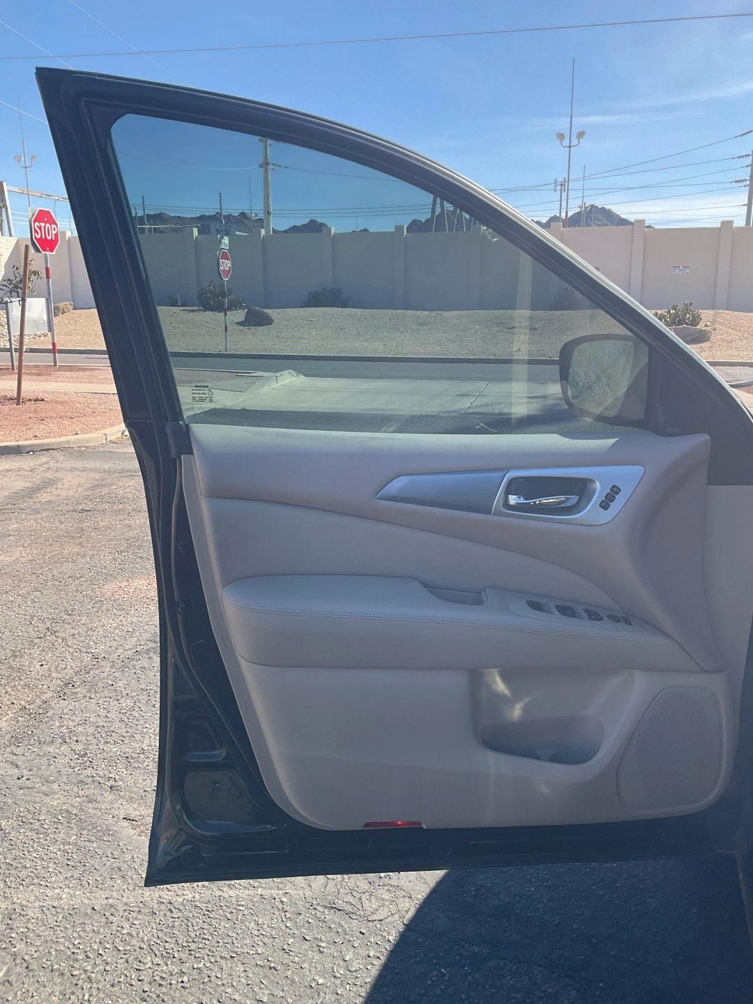 Nissan Pathfinder  2017