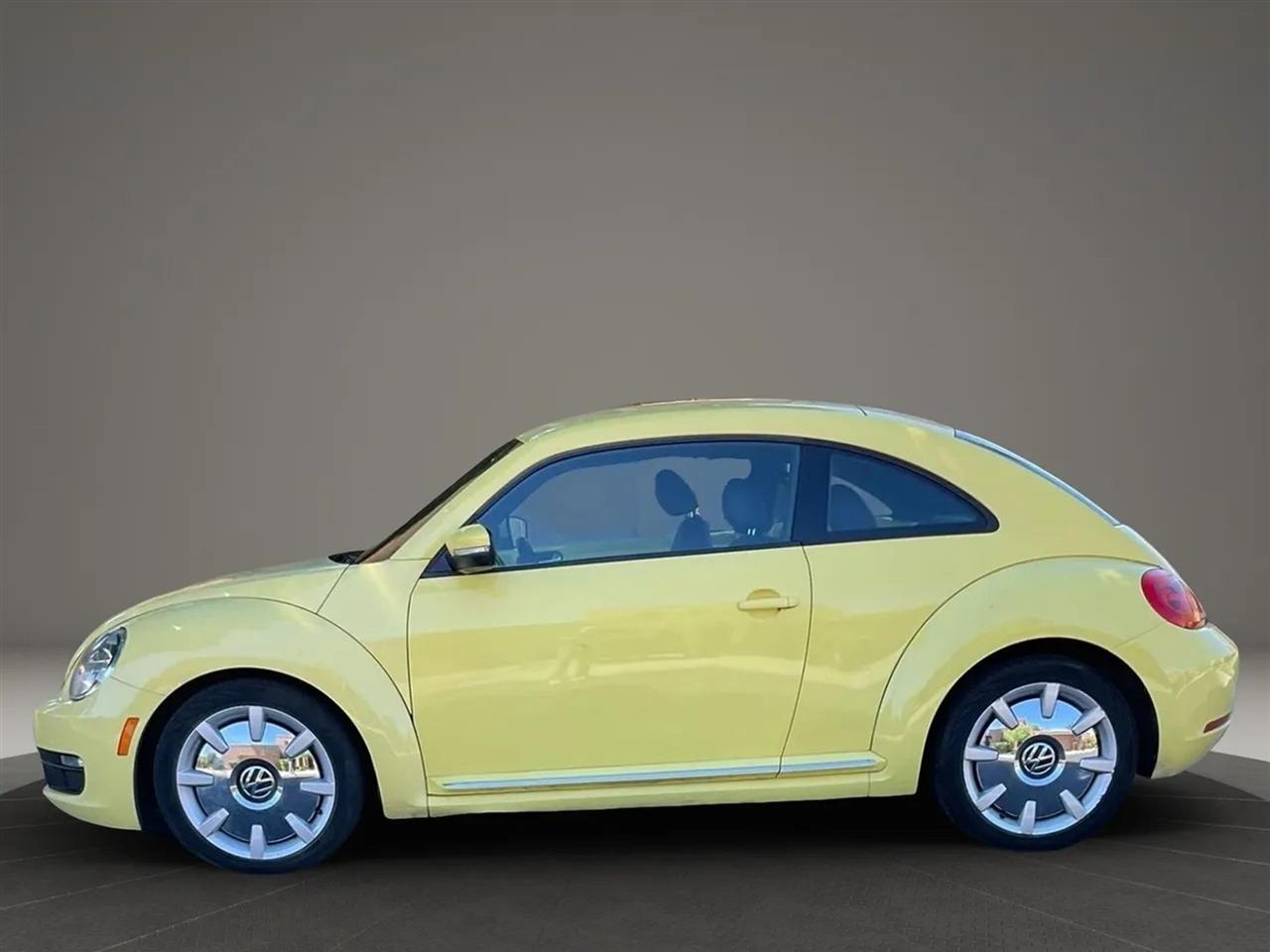 Volkswagen Beetle  2012