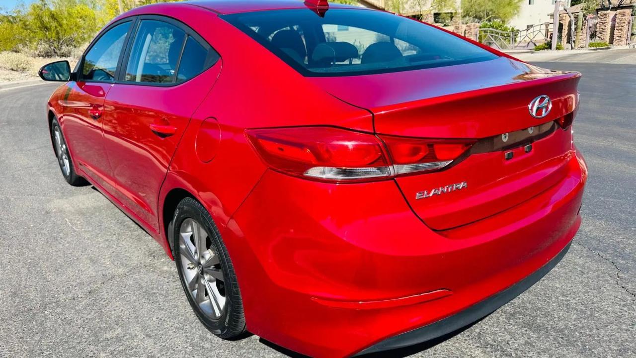 Hyundai Elantra Value Edition 6A 2017