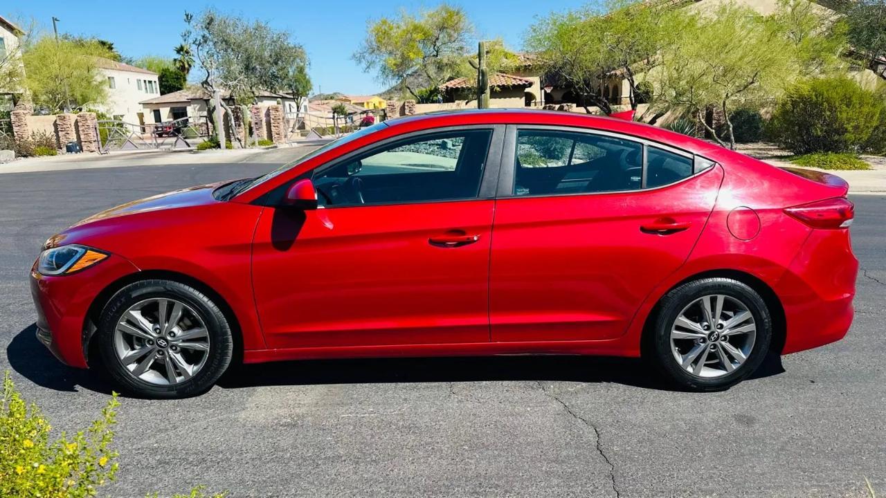 Hyundai Elantra Value Edition 6A 2017