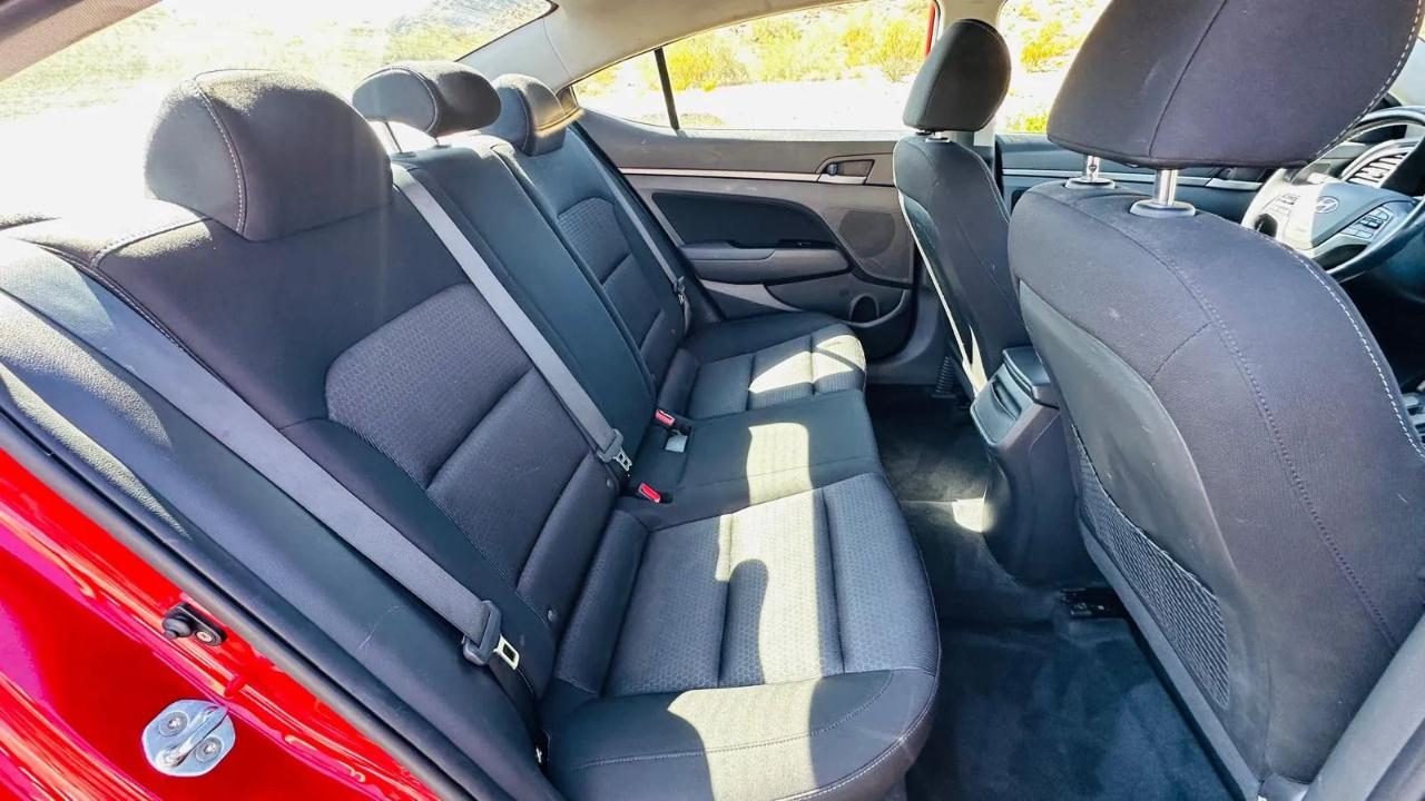 Hyundai Elantra Value Edition 6A 2017