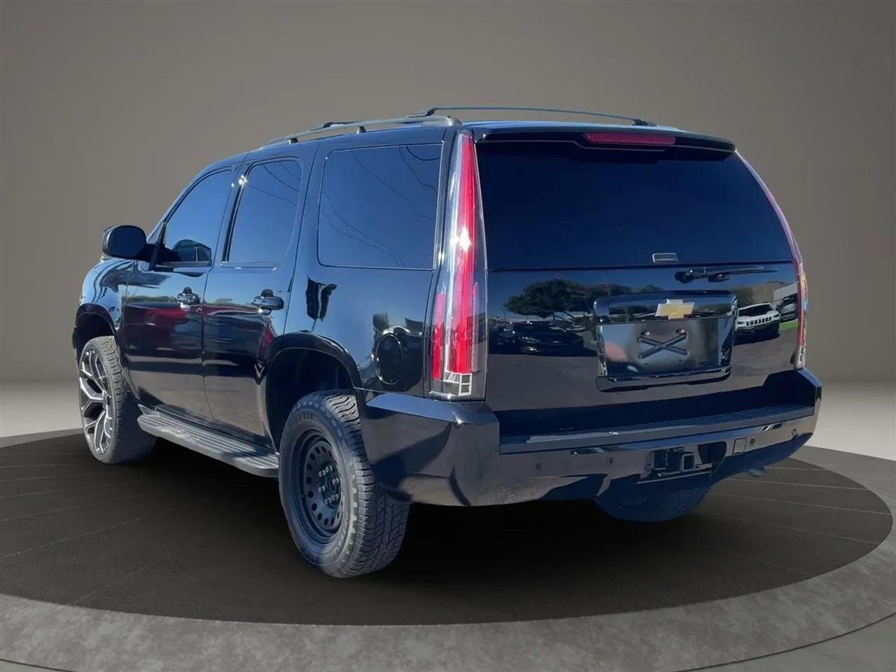 Chevrolet Tahoe  2013