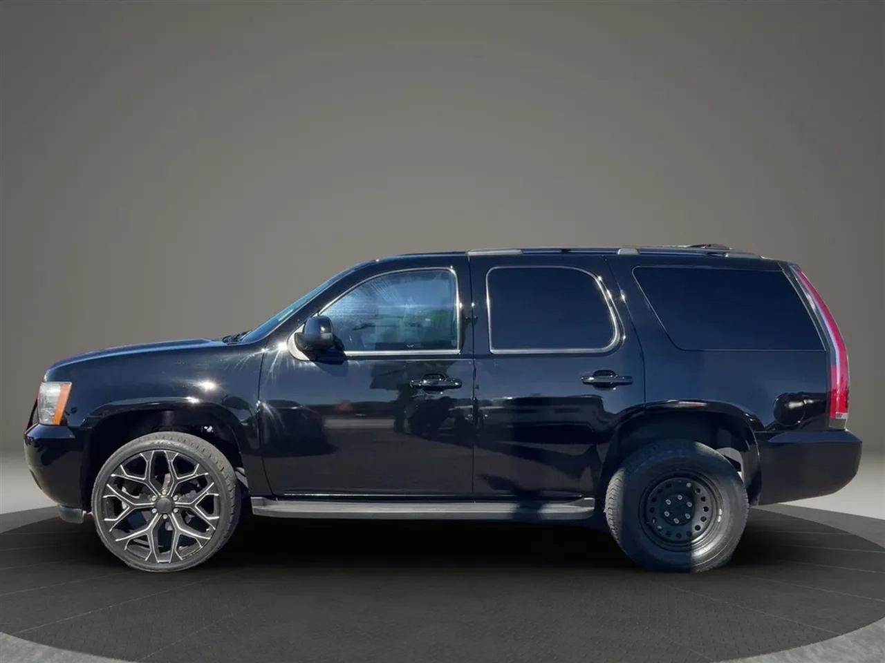 Chevrolet Tahoe  2013