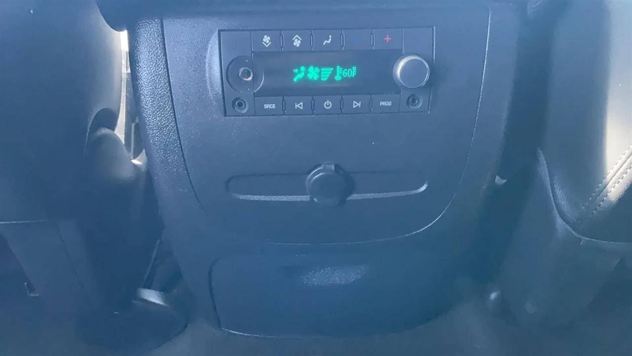 Chevrolet Tahoe  2013