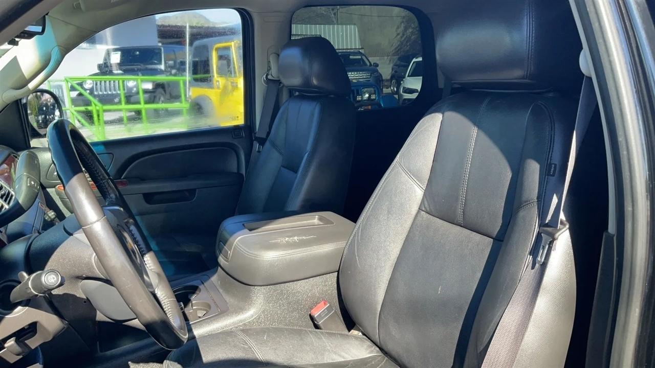 Chevrolet Tahoe  2013