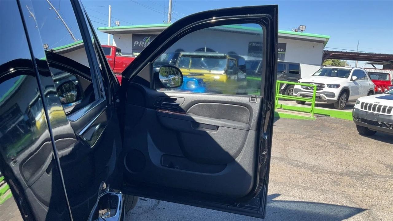 Chevrolet Tahoe  2013