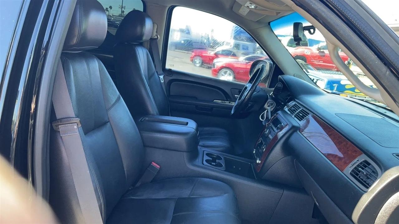 Chevrolet Tahoe  2013