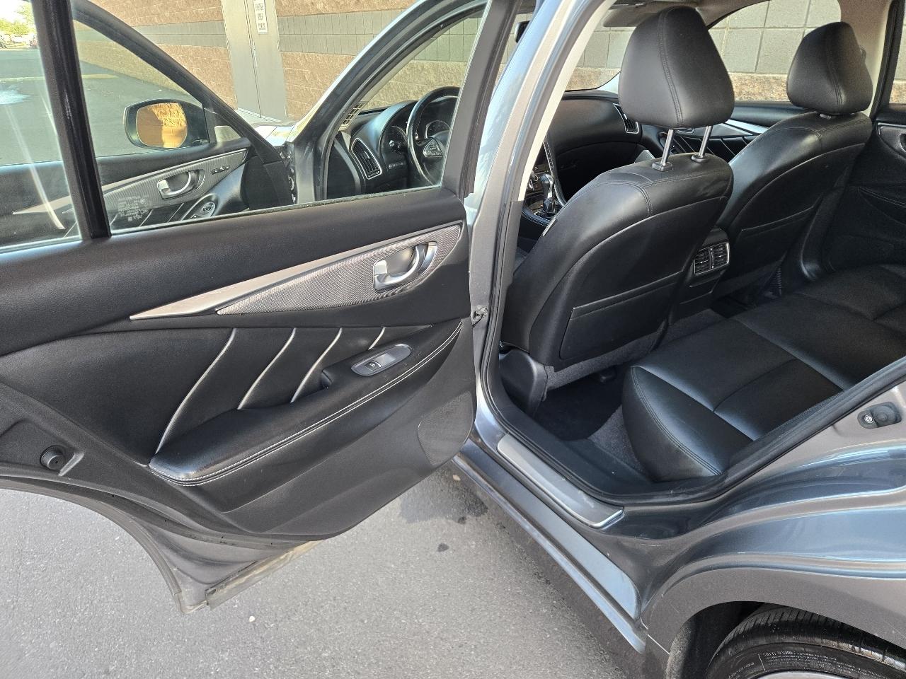 Infiniti Q50 Premium 4D Sedan 3.0t 2017