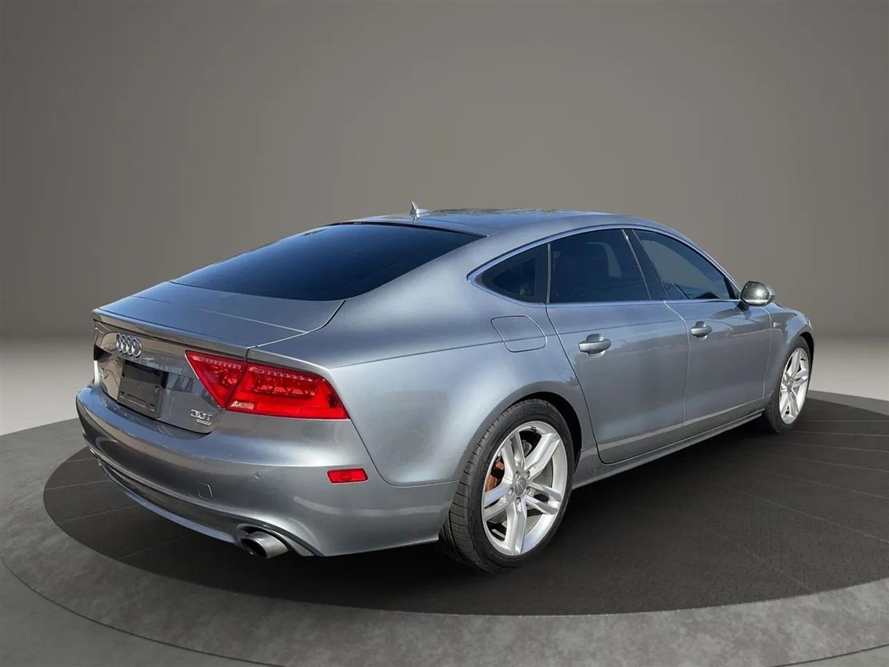 Audi A7  2012