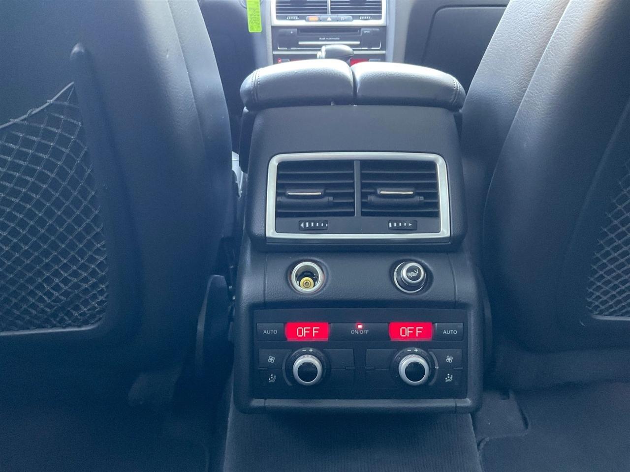 Audi Q7  2015