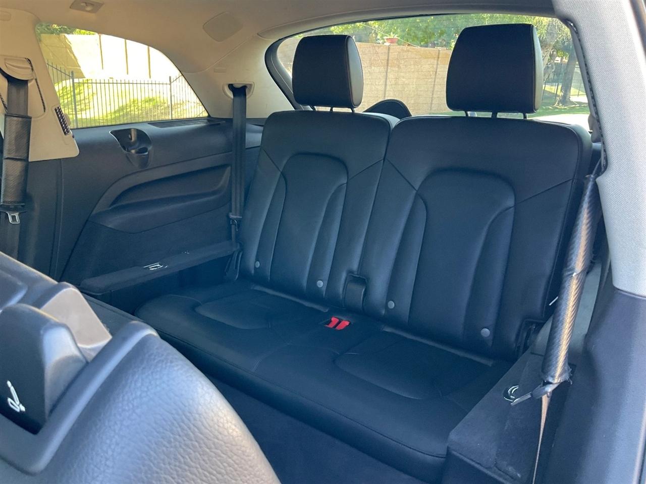 Audi Q7  2015