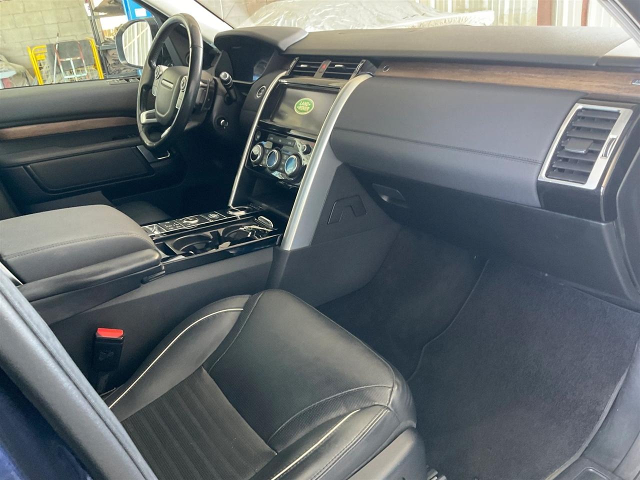 Land Rover Discovery  2018