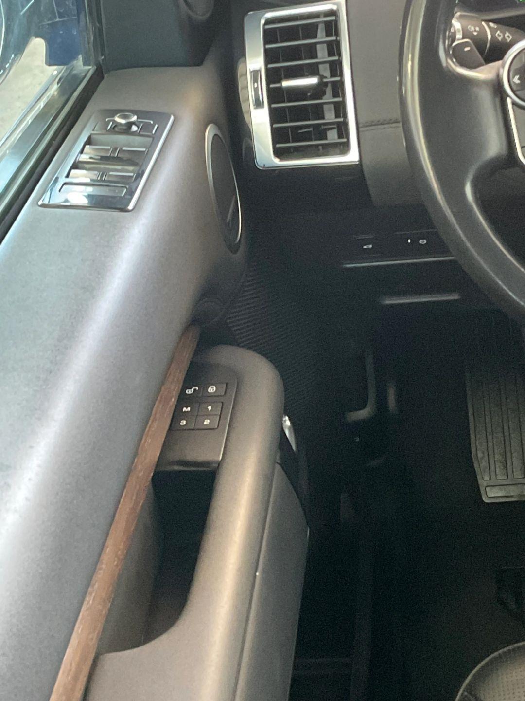 Land Rover Discovery  2018