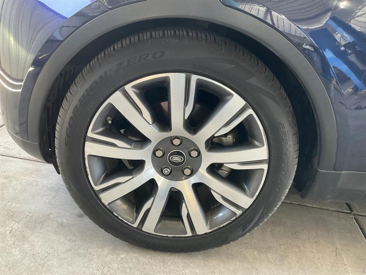 Land Rover Discovery  2018