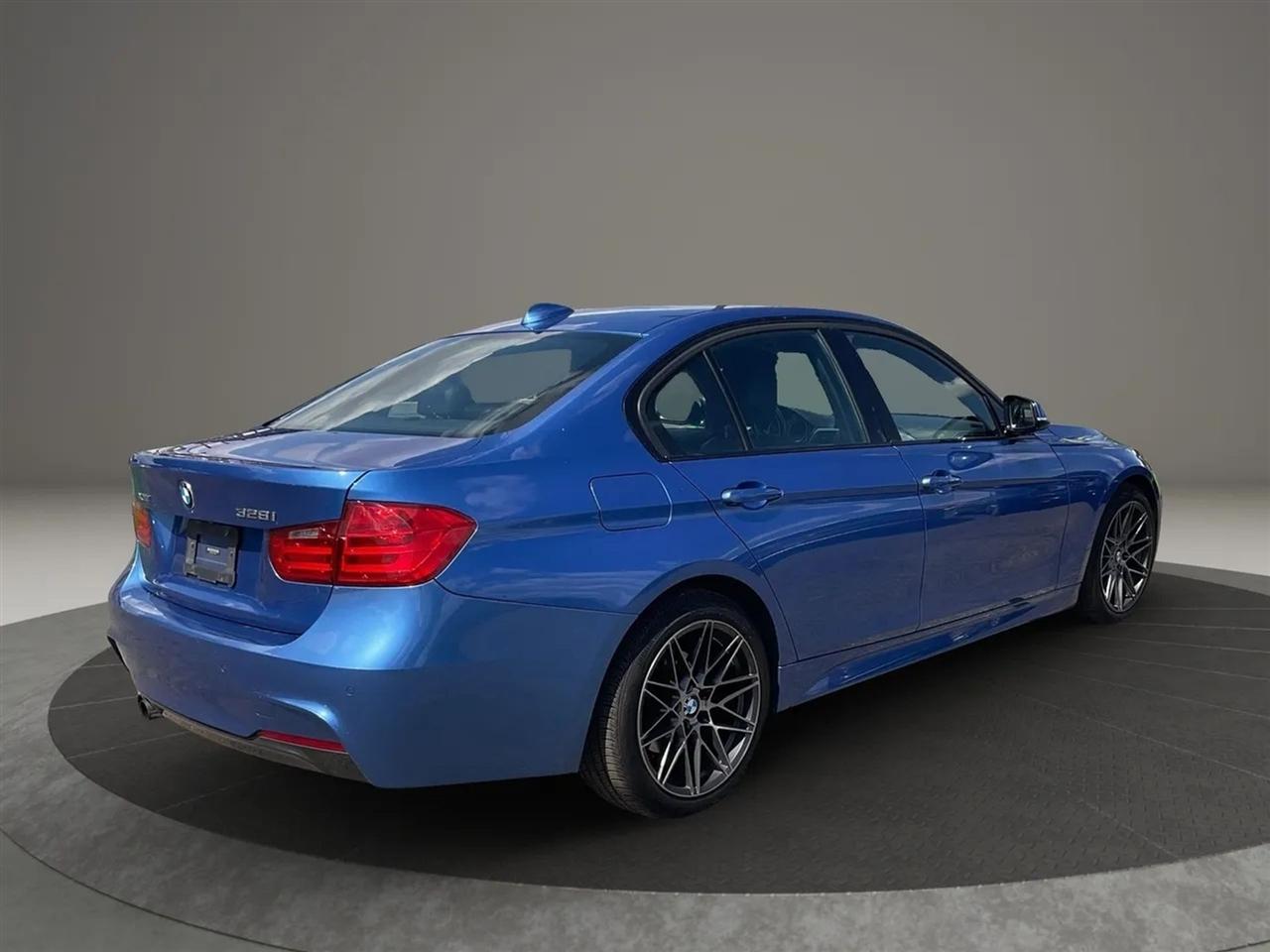 BMW 3-Series  2013