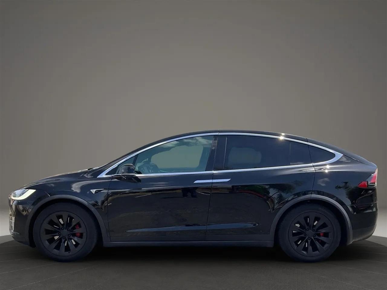 Tesla Model X  2018