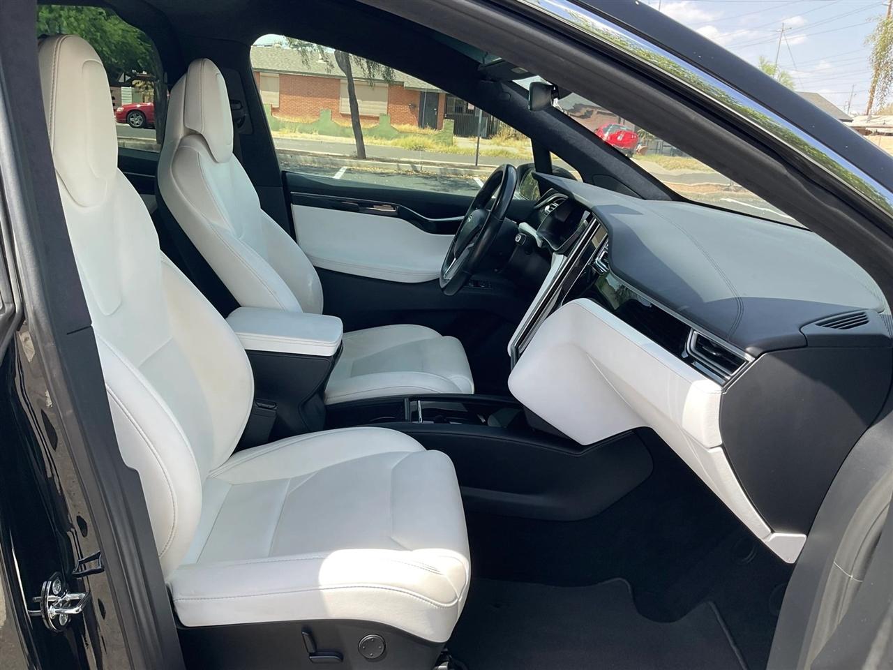 Tesla Model X  2018