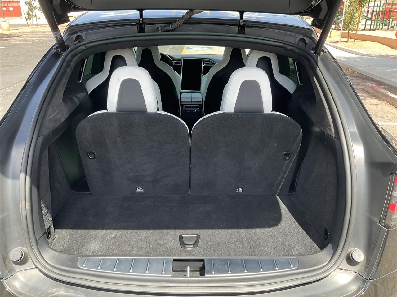 Tesla Model X  2018