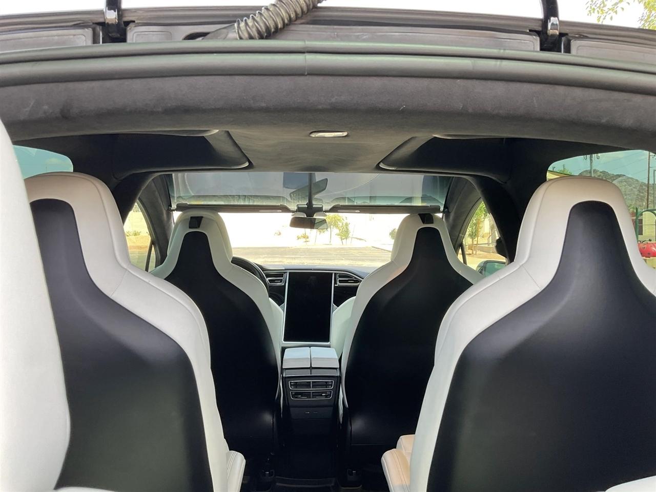 Tesla Model X  2018