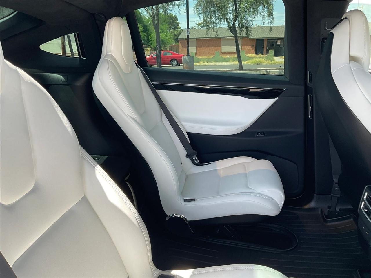 Tesla Model X  2018