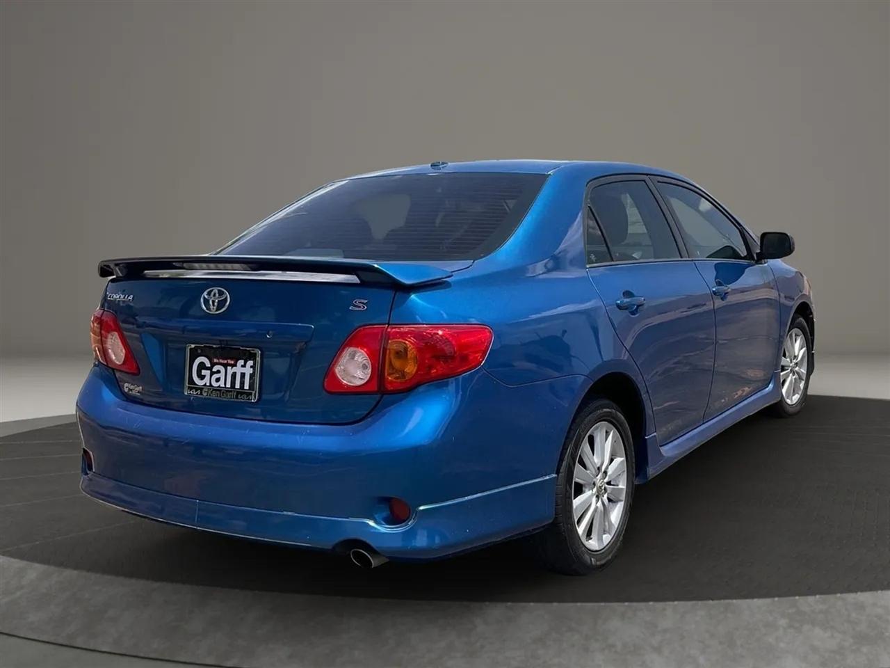 Toyota Corolla  2010