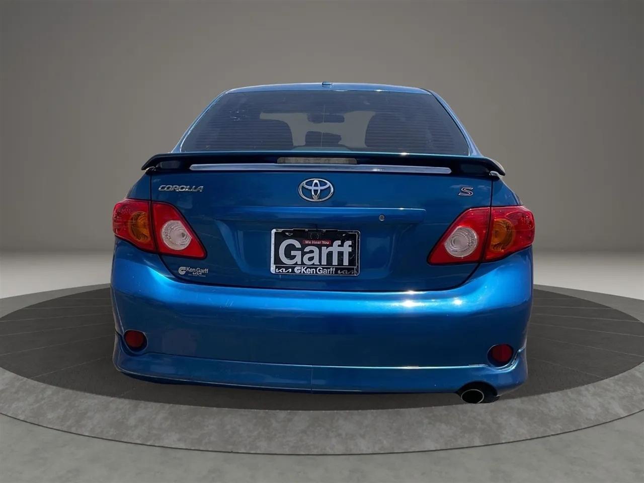 Toyota Corolla  2010